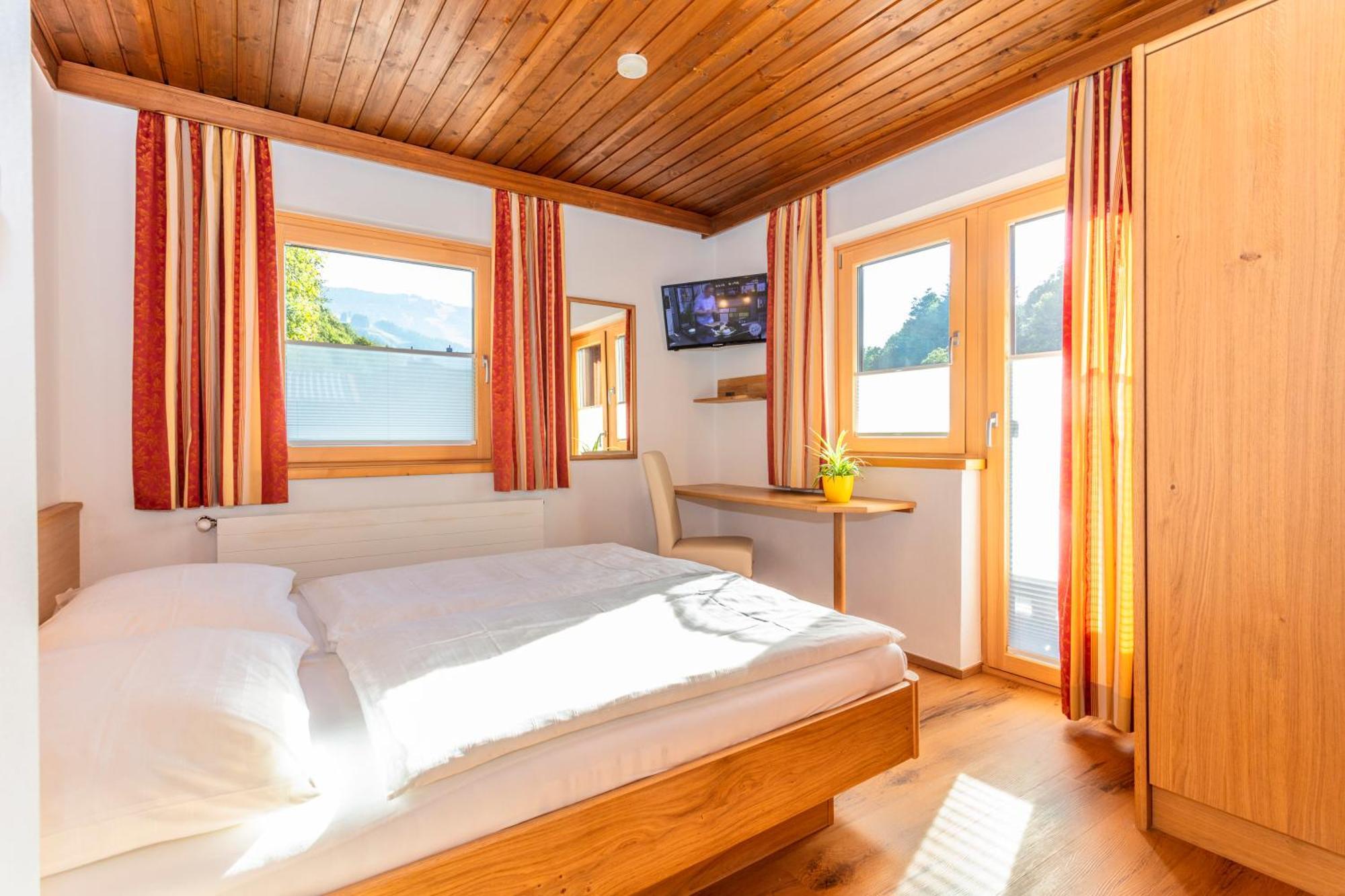 Pension Salzburgerhof Saalbach-Hinterglemm Bagian luar foto