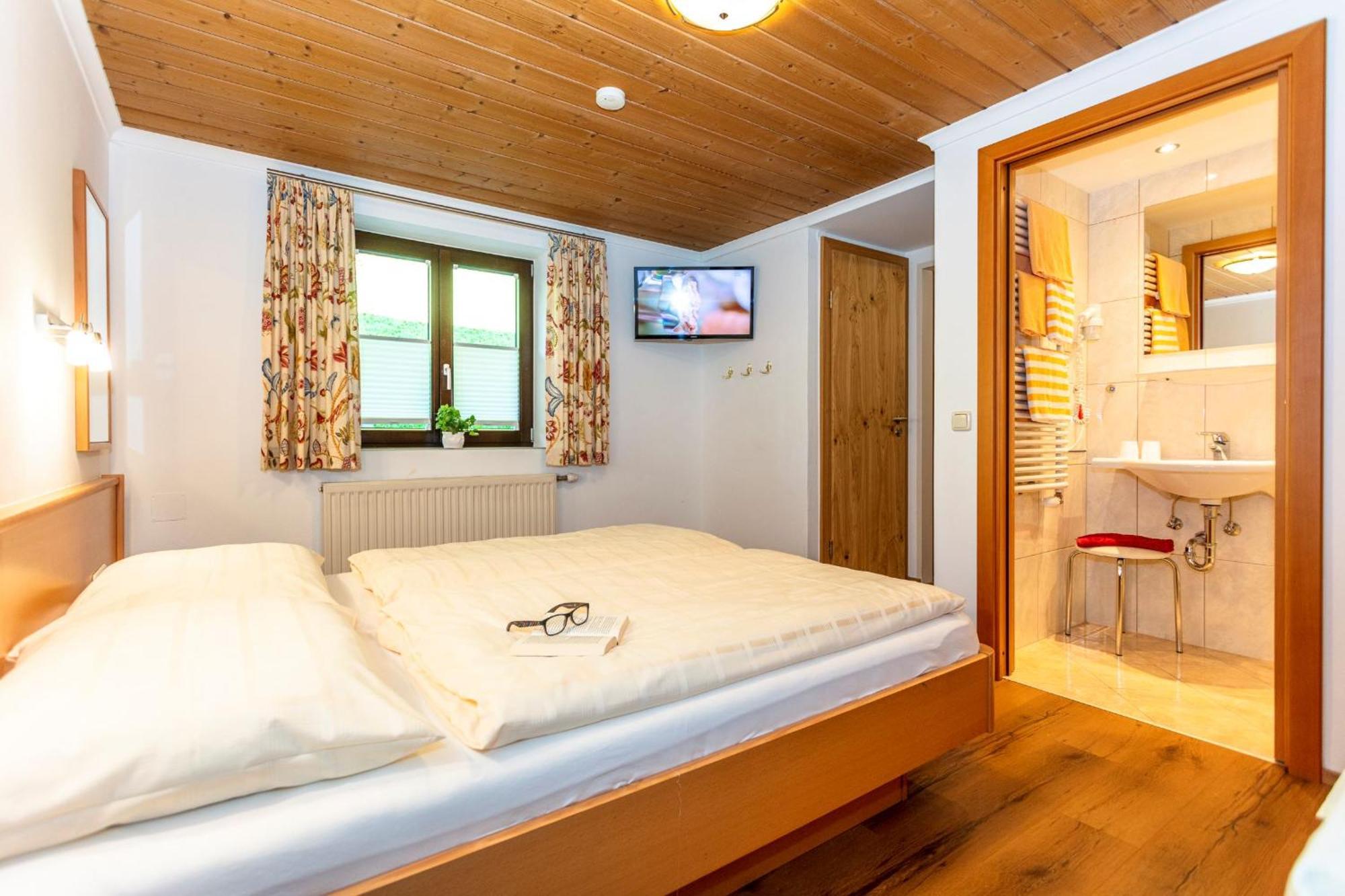 Pension Salzburgerhof Saalbach-Hinterglemm Bagian luar foto